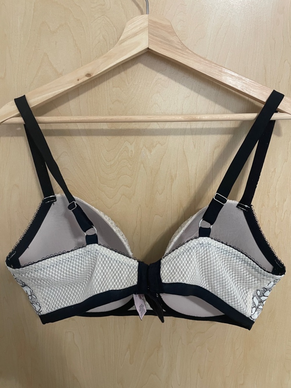 Victoria’s Secret Dream Angels Lightly Padded Demi Bra - Cream & Black 38DDD - Picture 8 of 10